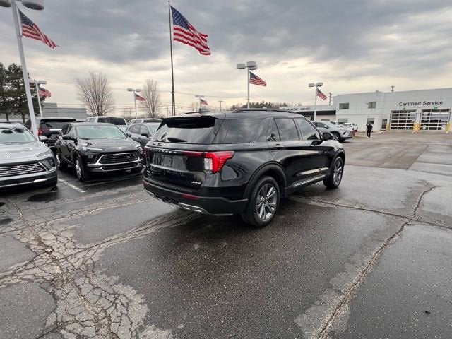 2025 Ford Explorer Active