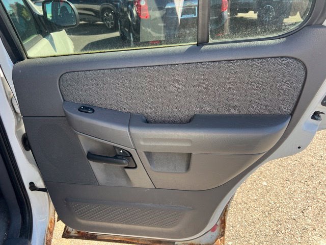 2002 Ford Explorer XLS