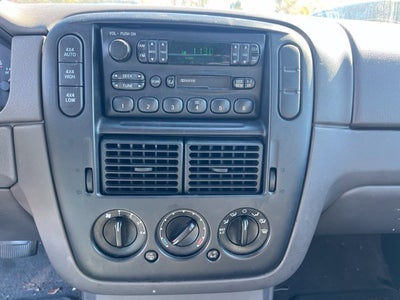 2002 Ford Explorer XLS