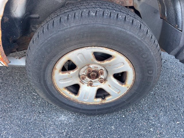 2002 Ford Explorer XLS