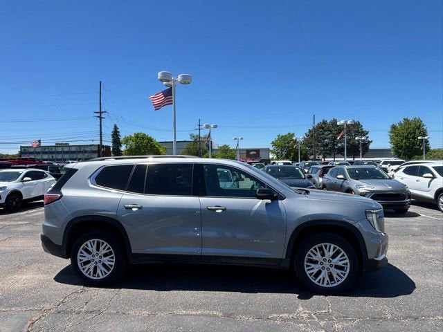 2024 GMC Acadia Elevation