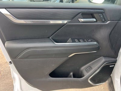 2024 GMC Acadia Elevation