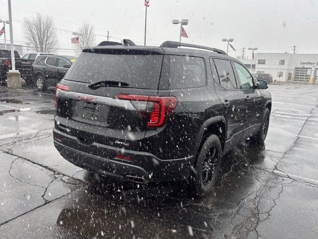 2023 GMC Acadia AT4