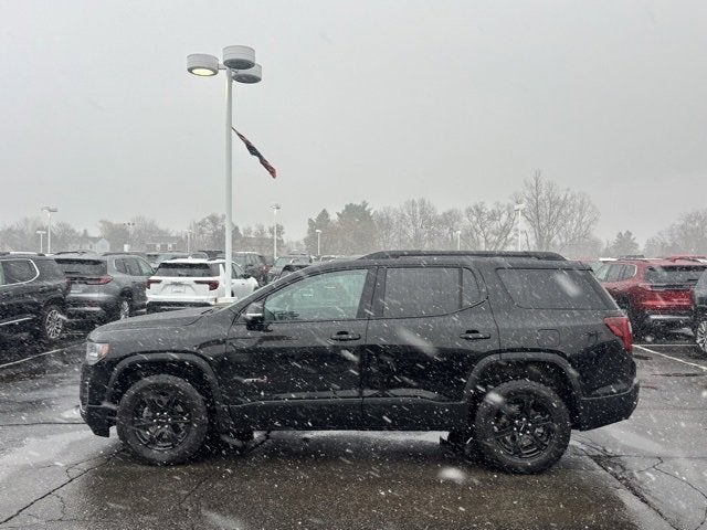 2023 GMC Acadia AT4