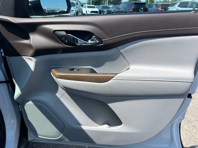 2022 GMC Acadia SLE