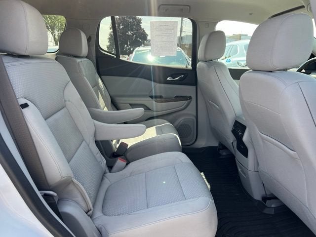 2022 GMC Acadia SLE