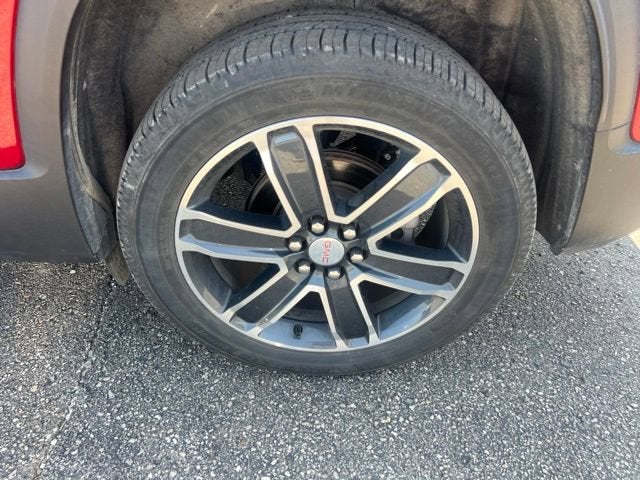 2021 GMC Acadia SLT