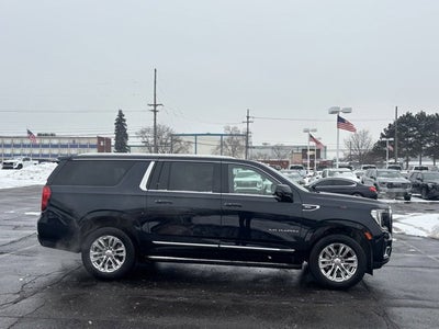 2023 GMC Yukon XL SLT