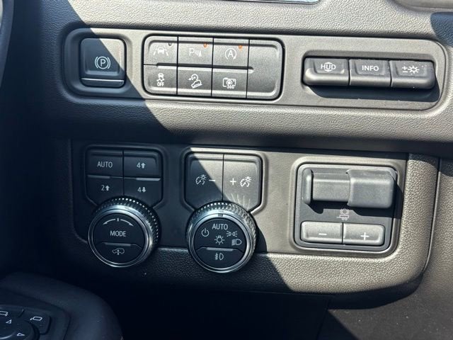 2024 GMC Yukon XL AT4