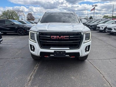 2022 GMC Yukon XL AT4