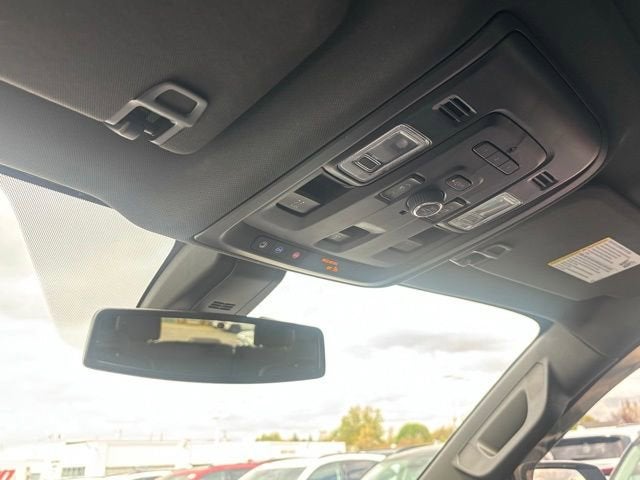 2022 GMC Yukon XL AT4