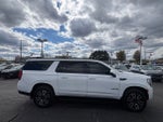 2022 GMC Yukon XL AT4
