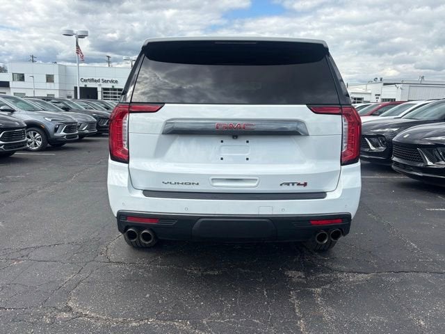 2022 GMC Yukon XL AT4