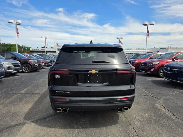 2024 Chevrolet Traverse LS