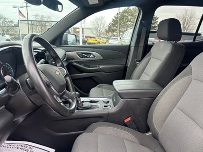 2022 Chevrolet Traverse LT Cloth