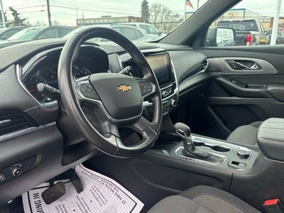 2022 Chevrolet Traverse LT Cloth