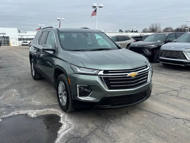 2022 Chevrolet Traverse LT Cloth