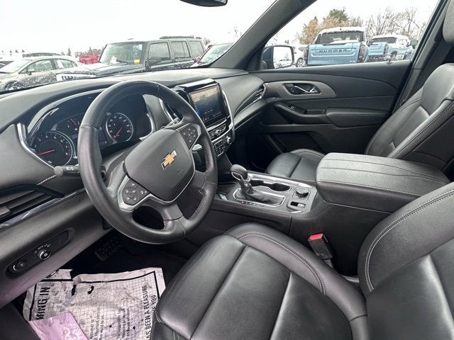2023 Chevrolet Traverse LT Leather