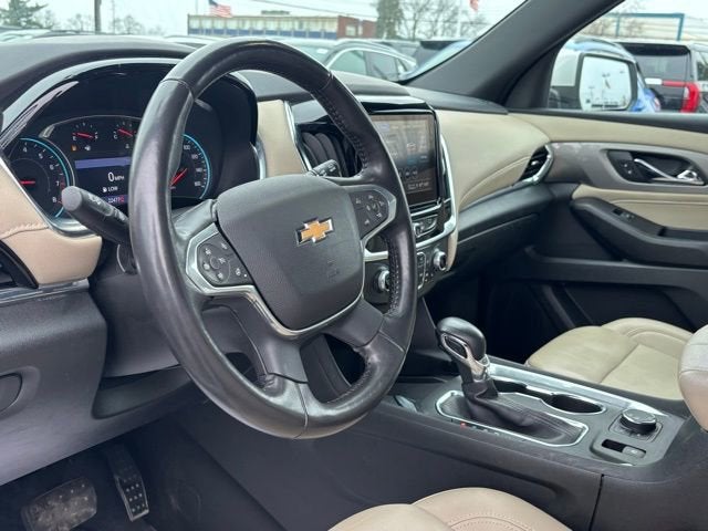 2022 Chevrolet Traverse LT Leather