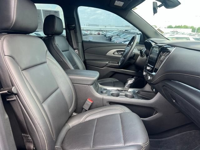 2022 Chevrolet Traverse LT Leather