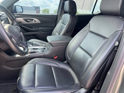 2022 Chevrolet Traverse LT Leather