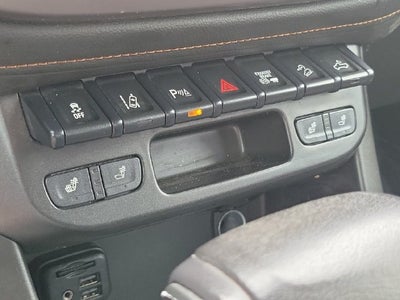 2021 GMC Canyon 4WD AT4 w/Leather