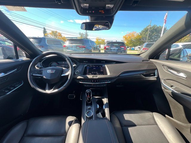 2023 Cadillac XT4 Sport