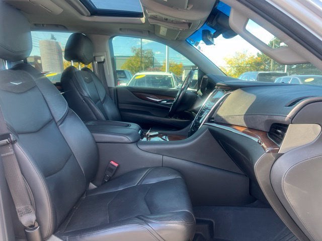 2019 Cadillac Escalade Luxury