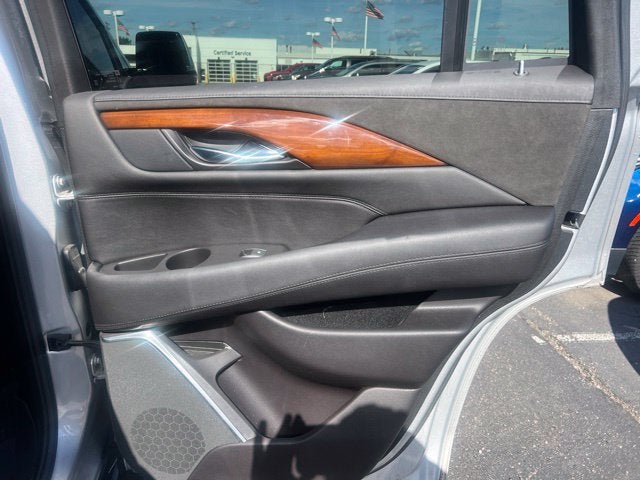 2019 Cadillac Escalade Luxury