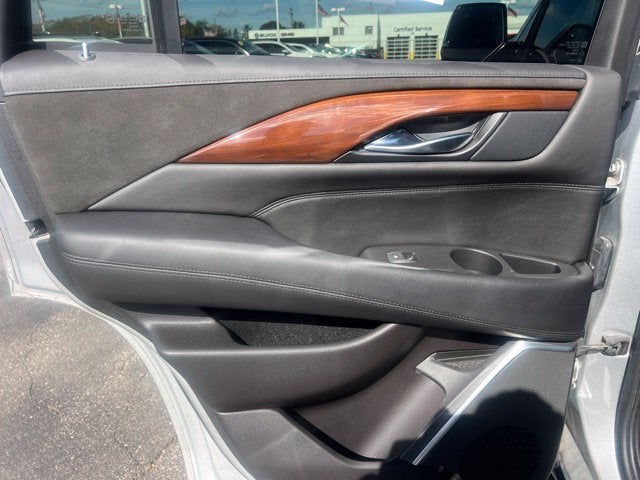 2019 Cadillac Escalade Luxury