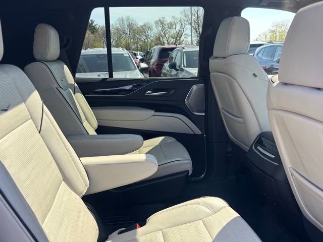 2023 Cadillac Escalade Sport