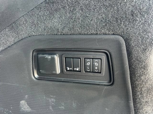 2023 Cadillac Escalade ESV 4WD Sport