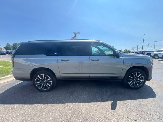 2023 Cadillac Escalade ESV 4WD Sport