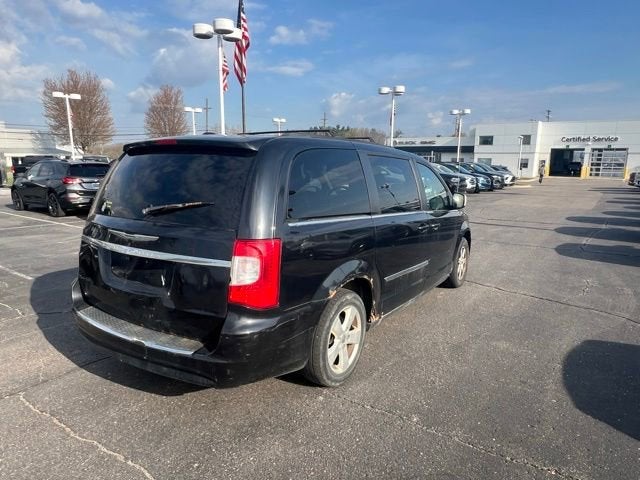 2011 Chrysler Town & Country Touring