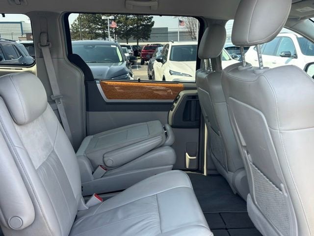 2009 Chrysler Town & Country Limited