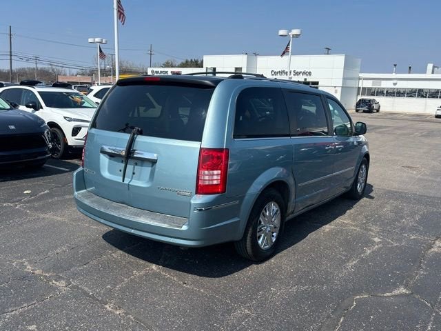2009 Chrysler Town & Country Limited