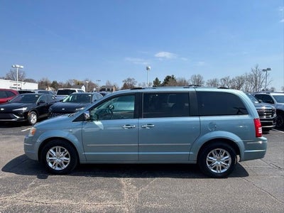 2009 Chrysler Town & Country Limited