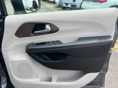 2018 Chrysler Pacifica LX