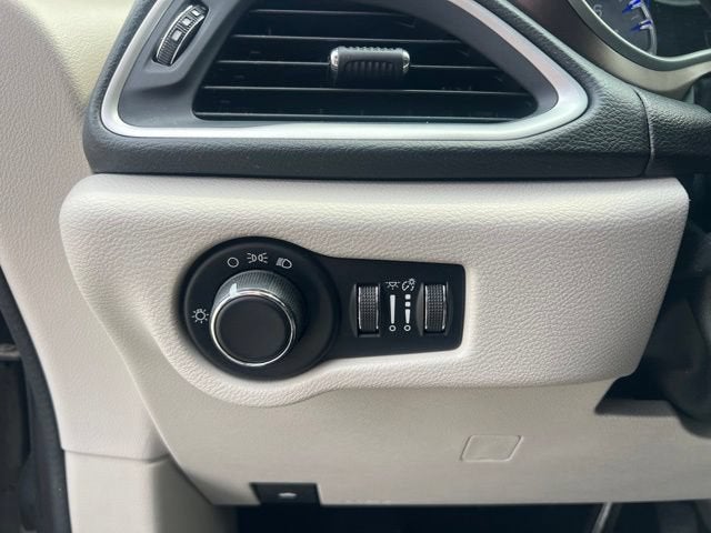2018 Chrysler Pacifica LX