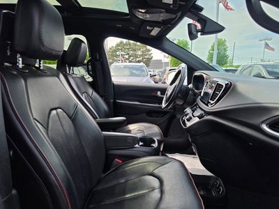 2020 Chrysler Pacifica Limited 35th Anniversary
