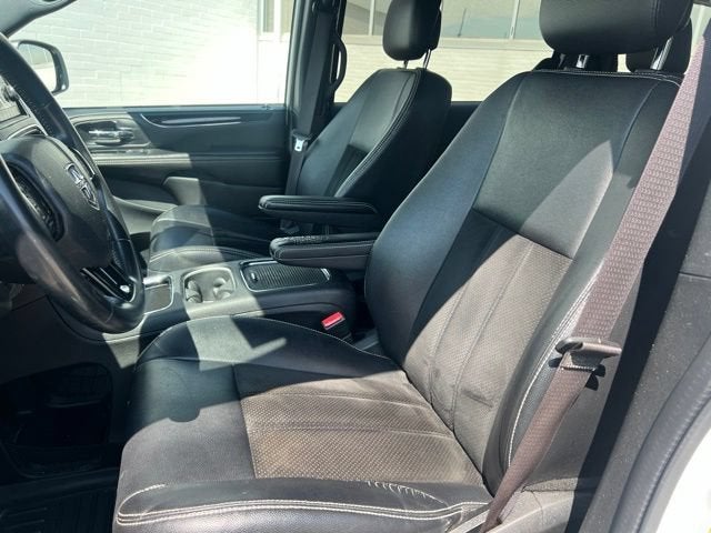 2015 Dodge Grand Caravan SXT Plus