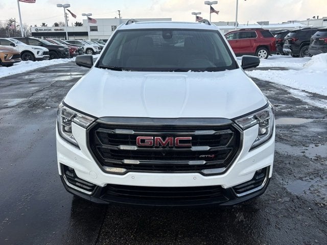 2023 GMC Terrain AT4