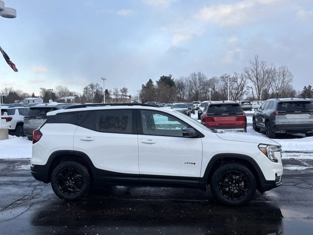 2023 GMC Terrain AT4