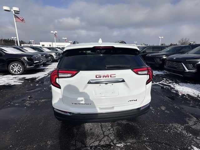 2023 GMC Terrain AT4