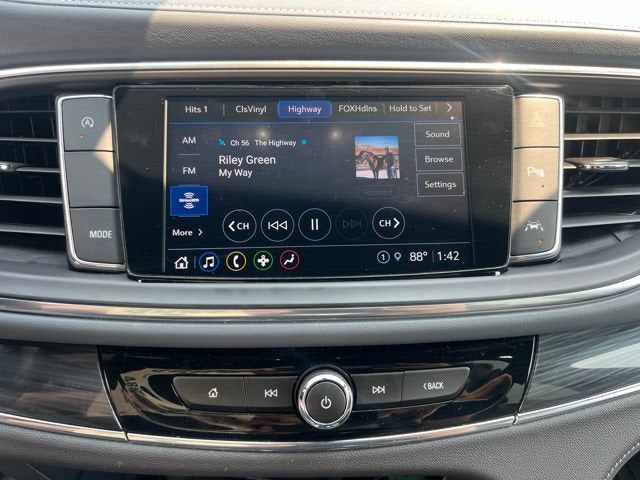 2024 Buick Enclave Essence