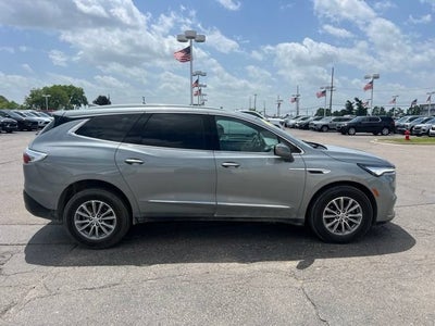 2024 Buick Enclave Essence