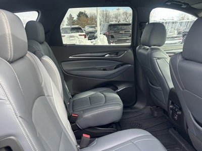 2023 Buick Enclave Essence