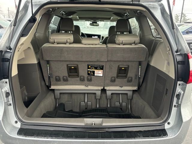 2020 Toyota Sienna XLE