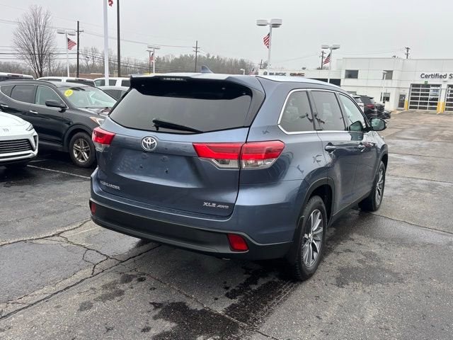 2019 Toyota Highlander SE