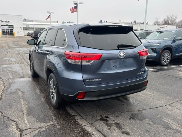 2019 Toyota Highlander SE